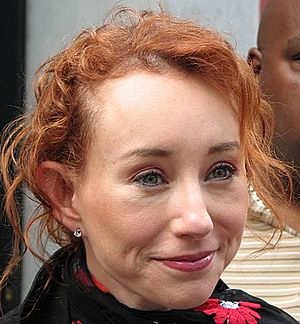 Tori-amos-berlin-0c-cropped-418x452