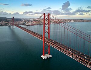 25 de Abril Bridge (36831608556)