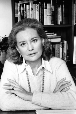 Barbara Walters ©Lynn Gilbert.gif