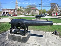 Claremont NH 32-pdr naval guns