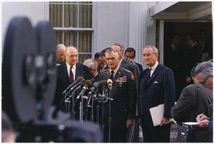 General William Westmoreland Press Conference Outside the White House - NARA - 192558