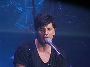 Sakis Rouvas at STARZ 2009