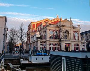 Stadsschouwburg Groningen - links