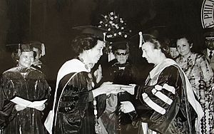 1975 Elena Ceausescu Honoris Causa Manilla