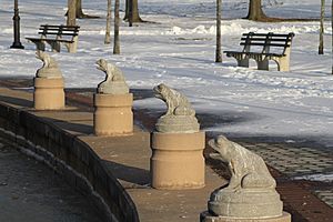 Baisley Pond Park (Queens) - Stone Frogs