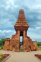 Bajang Ratu Gate Trowulan