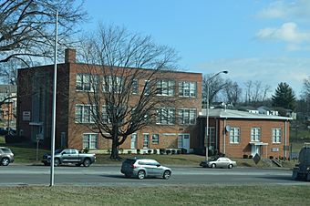 Douglass School, Bristol.jpg