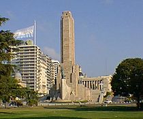 Monumento Bandera (frente)