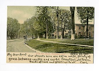 PostcardSouthMainStMiddletownCT1907.jpg