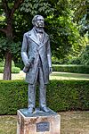 Sir William Grove statue.jpg