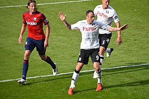 Berbatov defended by Jonas Olsson Fulham v WBA