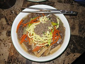 Dotori-guksu.jpg