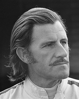 Graham Hill Bestanddeelnr 924-6564.jpg