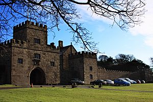 Hoghton Tower, Lancashire 6704115249.jpg