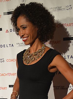 Sage Steele Oct 2014 (cropped).jpg