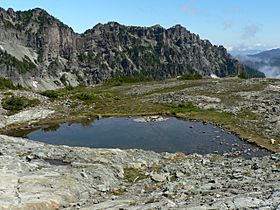 Tarn 6000ft 20988