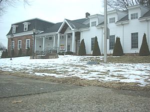 Wood-Ridge library