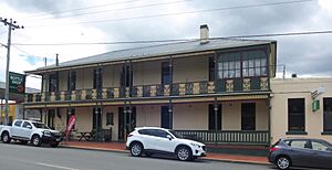 Commercial Hotel, Cygnet 20201114-017