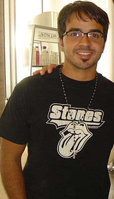 Luis Fonsi (cropped)