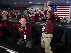 NASA-TeamCheers-InSight-LandsOnThePlanetMars-20181126