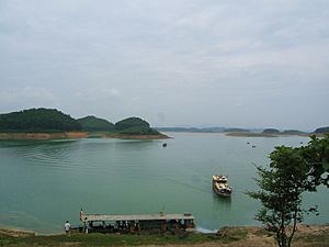 Thác Bà Lake