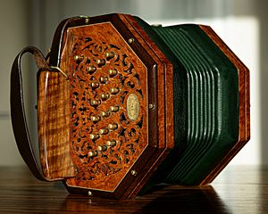 Anglo-concertina-37-button