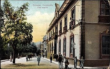 Casa Amarilla 1904 000