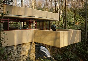 FallingwaterCantilever570320cv