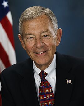 George Voinovich, official photo portrait, 2006