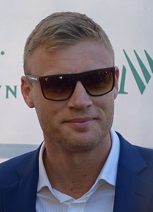 Rachel and cricketer husband Freddie Flintoff (23820118063) (cropped).jpg