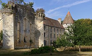 Saint-Martin-l'Ars 86 Abbaye la Réau Vue SW 2012