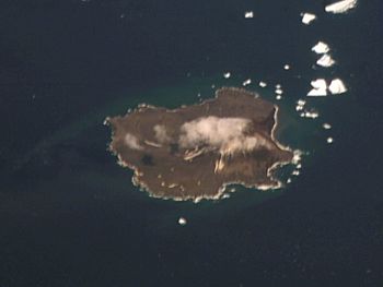 Zavodovski Island ISS016.jpg