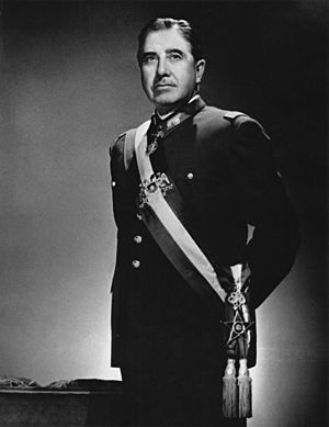 Augusto Pinochet foto oficial