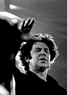 Mikis Theodorakis Fabrik 070004