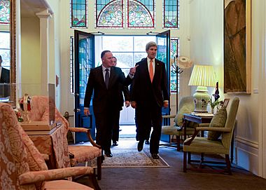 New Zealand Prime Minister John Key Points the Way to Secretary Kerry After he Arrived at Premier House in Wellington (30905997666)