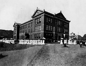 OccidentalColl-1904