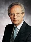 Official Portrait of Henry McLeish, 2000.jpg